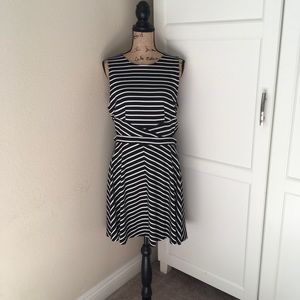 Target black and white dress size L